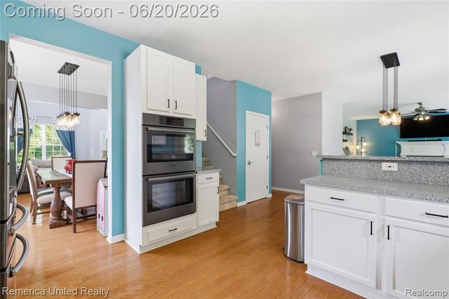 1842 Autumn Glen Drive, Howell, MI 48843