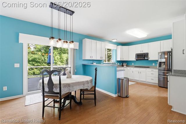 1842 Autumn Glen Drive, Howell, MI 48843