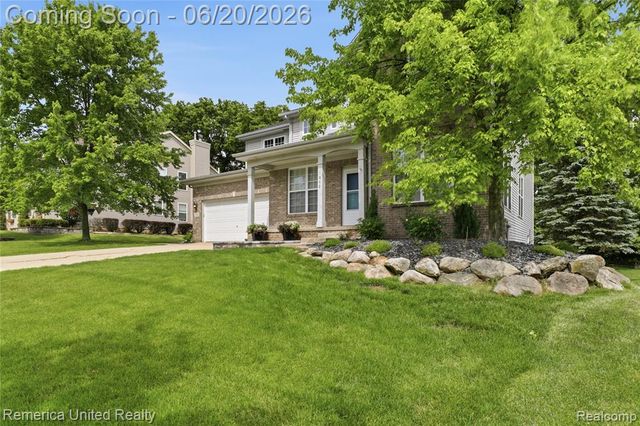 1842 Autumn Glen Drive, Howell, MI 48843