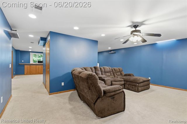 1842 Autumn Glen Drive, Howell, MI 48843