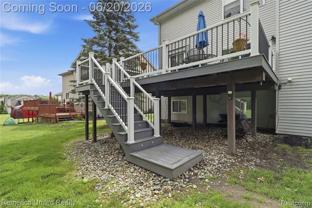 1842 Autumn Glen Drive, Howell, MI 48843