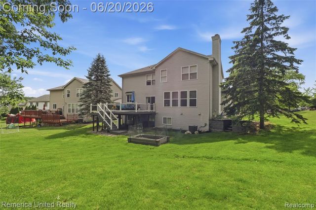 1842 Autumn Glen Drive, Howell, MI 48843