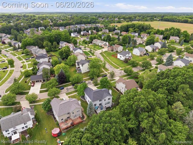 1842 Autumn Glen Drive, Howell, MI 48843