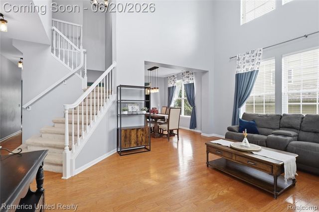 1842 Autumn Glen Drive, Howell, MI 48843