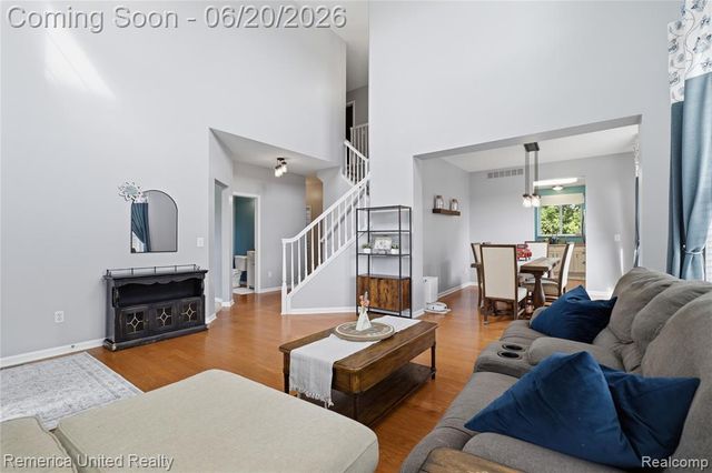 1842 Autumn Glen Drive, Howell, MI 48843