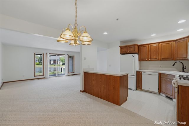 3153 E Crystal Waters Drive 2, Holland, MI 49424
