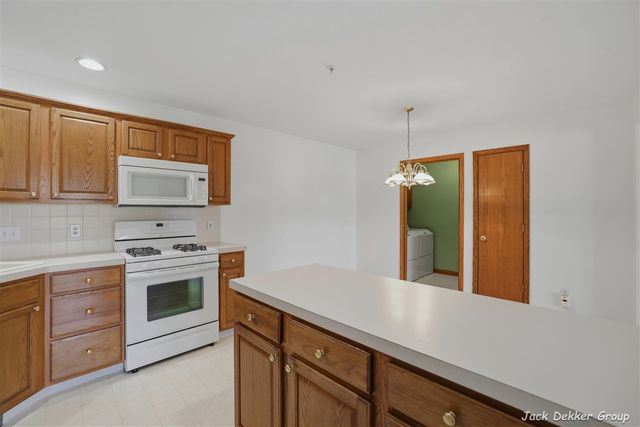 3153 E Crystal Waters Drive 2, Holland, MI 49424