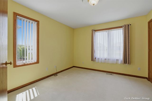 3153 E Crystal Waters Drive 2, Holland, MI 49424