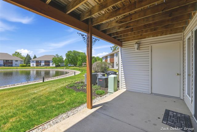 3153 E Crystal Waters Drive 2, Holland, MI 49424