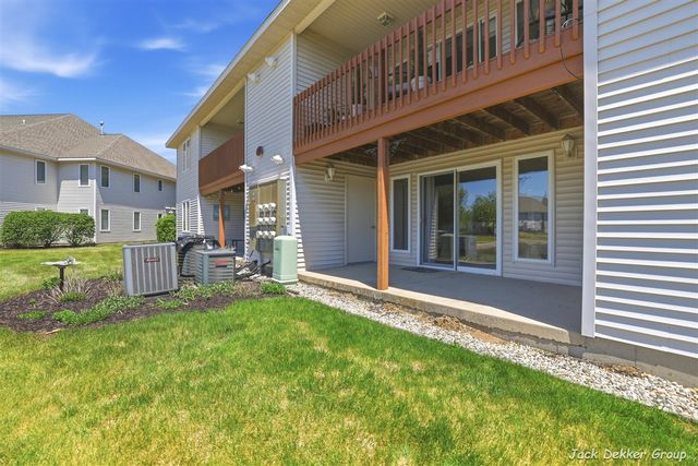 3153 E Crystal Waters Drive 2, Holland, MI 49424