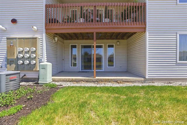 3153 E Crystal Waters Drive 2, Holland, MI 49424