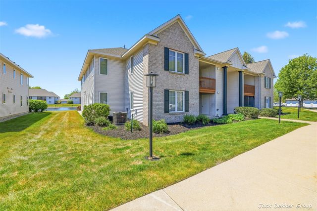 3153 E Crystal Waters Drive 2, Holland, MI 49424