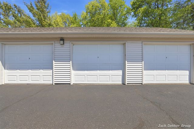 3153 E Crystal Waters Drive 2, Holland, MI 49424