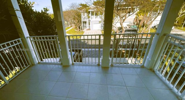 390 NE 35th Ave, Homestead, FL 33033