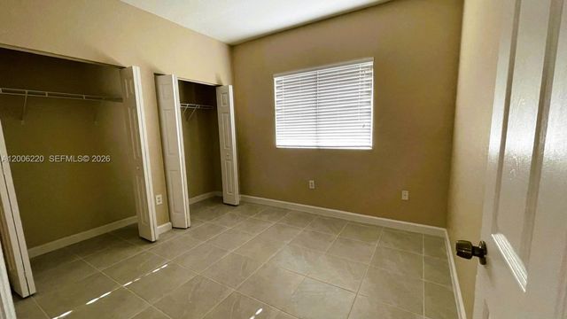 390 NE 35th Ave, Homestead, FL 33033