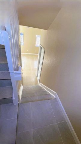 390 NE 35th Ave, Homestead, FL 33033