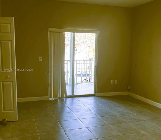 390 NE 35th Ave, Homestead, FL 33033