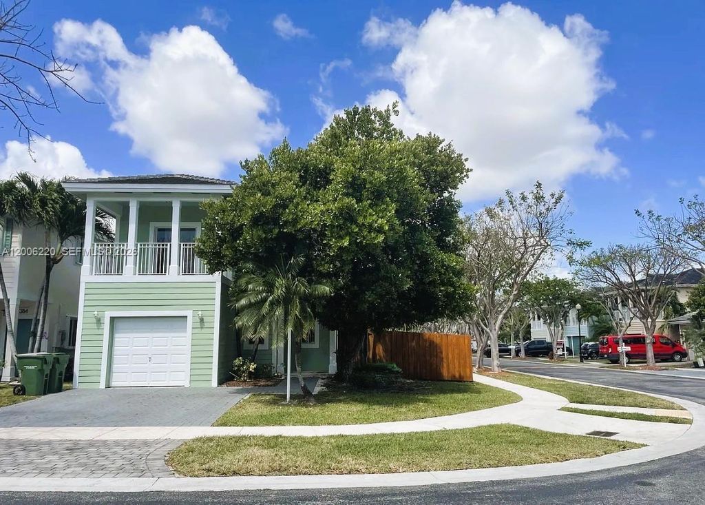 390 NE 35th Ave, Homestead, FL 33033