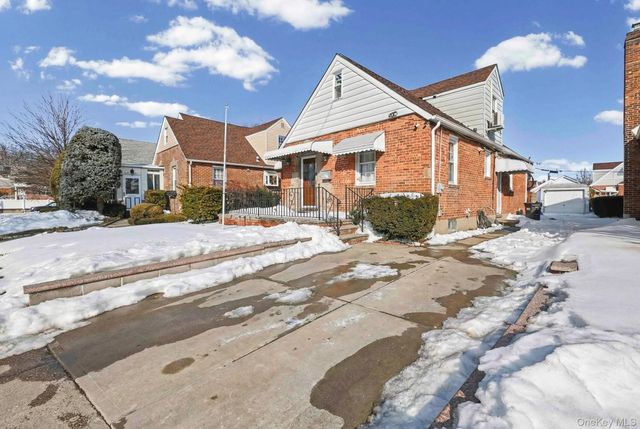 8311 Little Neck Parkway, Glen Oaks, NY 11004