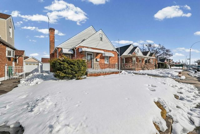 8311 Little Neck Parkway, Glen Oaks, NY 11004