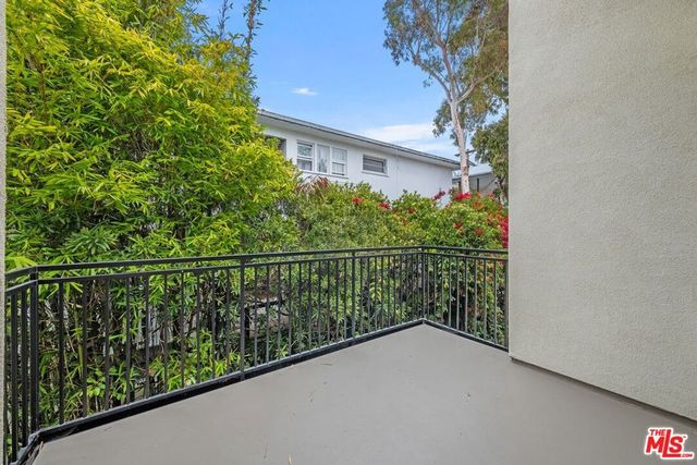 1340 S BEVERLY GLEN Boulevard 303, Los Angeles, CA 90024