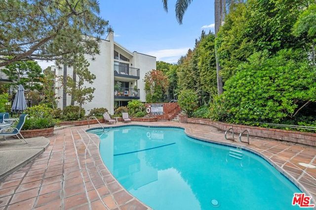 1340 S BEVERLY GLEN Boulevard 303, Los Angeles, CA 90024
