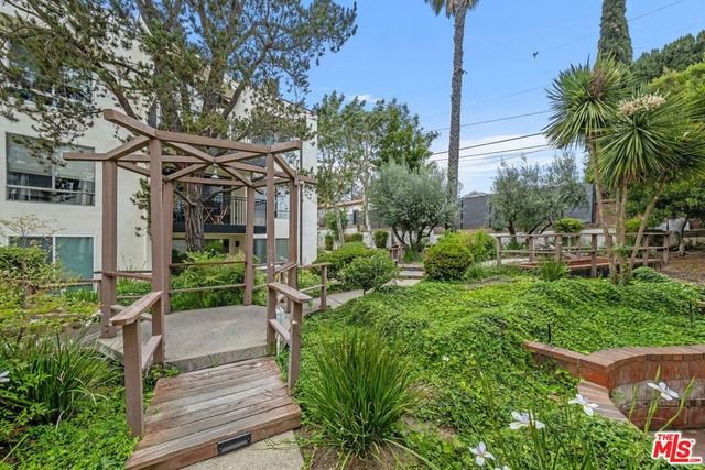 1340 S BEVERLY GLEN Boulevard 303, Los Angeles, CA 90024