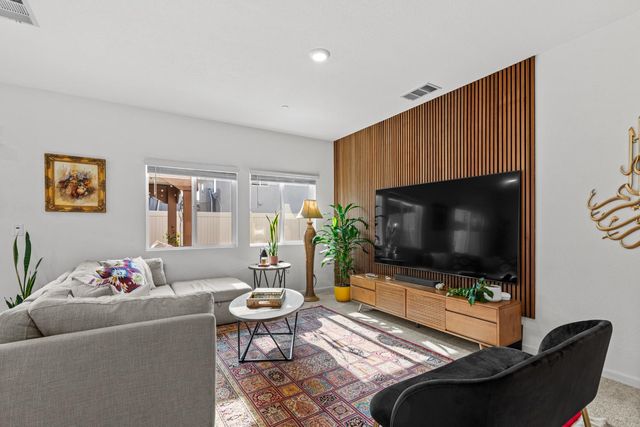 3876 Sunsetparke Way, Sacramento, CA 95834