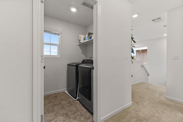 3876 Sunsetparke Way, Sacramento, CA 95834