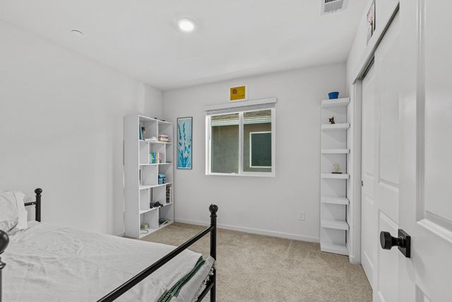 3876 Sunsetparke Way, Sacramento, CA 95834