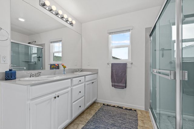 3876 Sunsetparke Way, Sacramento, CA 95834