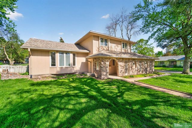 6617 S 75th Circle, Ralston, NE 68127