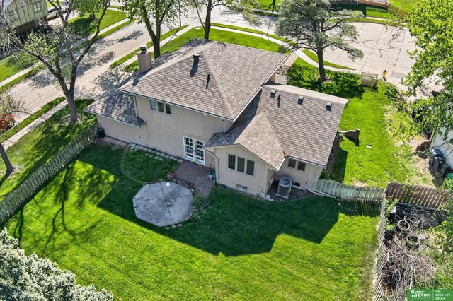 6617 S 75th Circle, Ralston, NE 68127