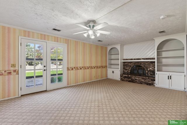 6617 S 75th Circle, Ralston, NE 68127