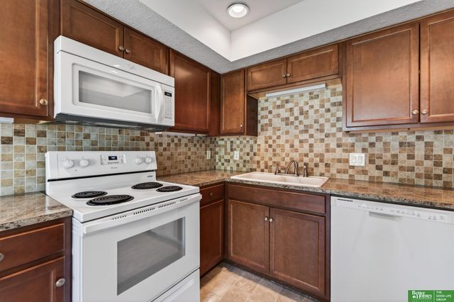 6617 S 75th Circle, Ralston, NE 68127