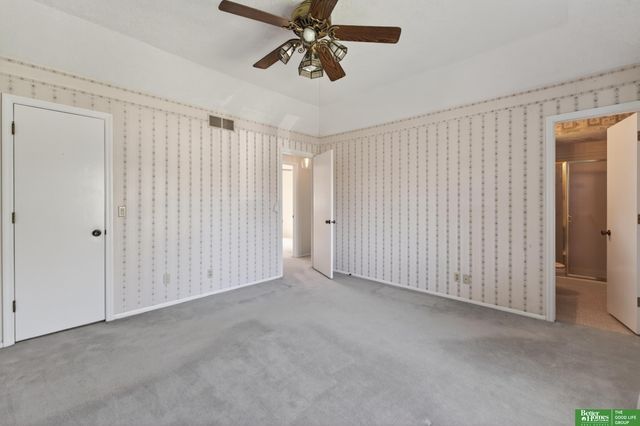 6617 S 75th Circle, Ralston, NE 68127