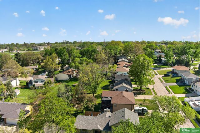 6617 S 75th Circle, Ralston, NE 68127