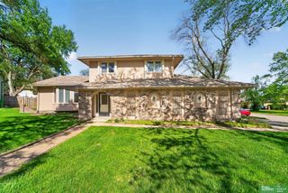6617 S 75th Circle, Ralston, NE 68127