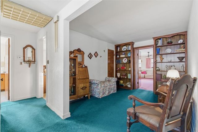 9 Oakwood Ter, Oakmont, PA 15139