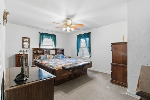 9 Oakwood Ter, Oakmont, PA 15139