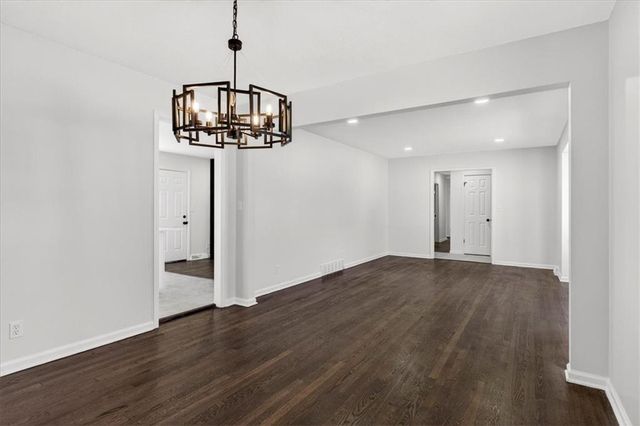 12801 Corrington Avenue, Grandview, MO 64030