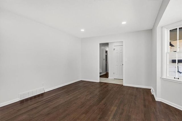 12801 Corrington Avenue, Grandview, MO 64030