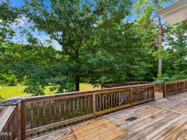 15 Sylvan Way, Zebulon, NC 27597