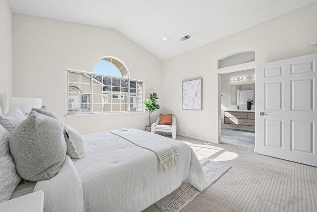 1163 La Rochelle Terrace F, Sunnyvale, CA 94089