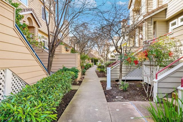1163 La Rochelle Terrace F, Sunnyvale, CA 94089