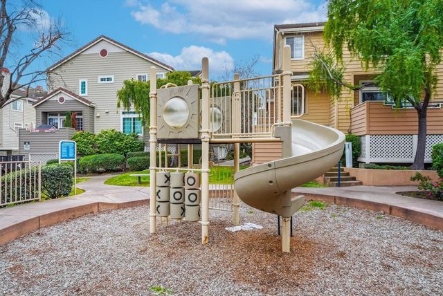 1163 La Rochelle Terrace F, Sunnyvale, CA 94089