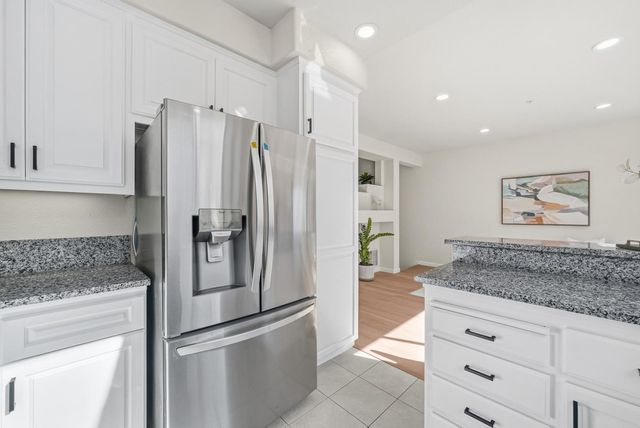 1163 La Rochelle Terrace F, Sunnyvale, CA 94089