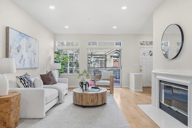 1163 La Rochelle Terrace F, Sunnyvale, CA 94089