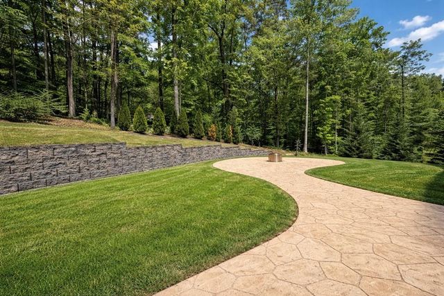 603 W Blue Springs Drive, Chatsworth, GA 30705
