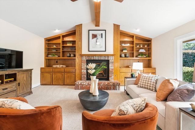 1310 Ridgecrest Way, Roseville, CA 95661